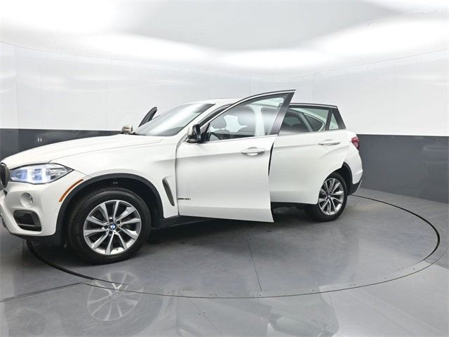 2019 BMW X6 xDrive35i Sports Activity Coupe - 22979951 - 37