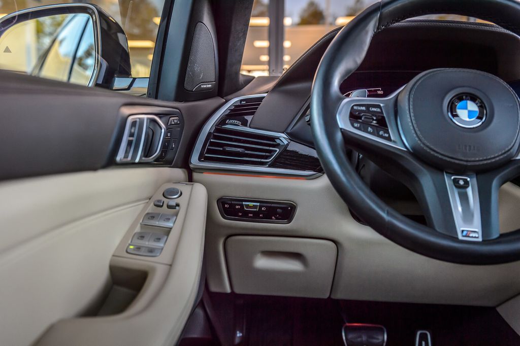 2019 BMW X7 X7 40i xDRIVE M SPORT - BLACK ON BEIGE - NAV - PANO ROOF  - 22953894 - 28