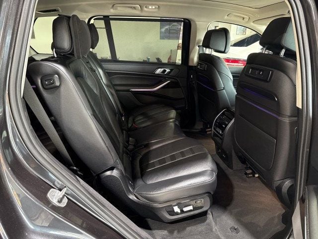 2019 BMW X7 xDrive40i Sports Activity Vehicle - 22919503 - 24