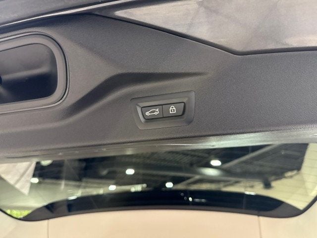 2019 BMW X7 xDrive40i Sports Activity Vehicle - 22919503 - 32