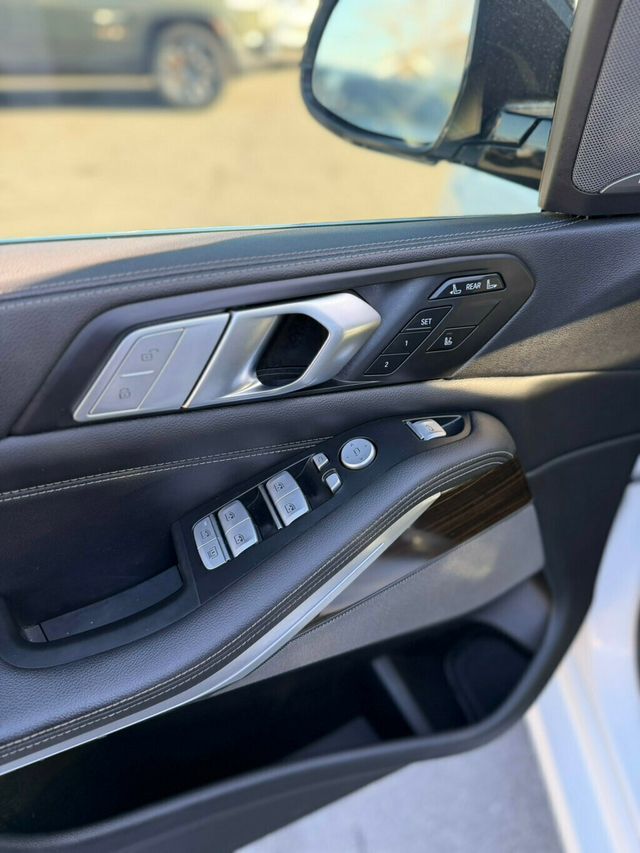 2019 BMW X7 xDrive40i Sports Activity Vehicle - 23034386 - 19