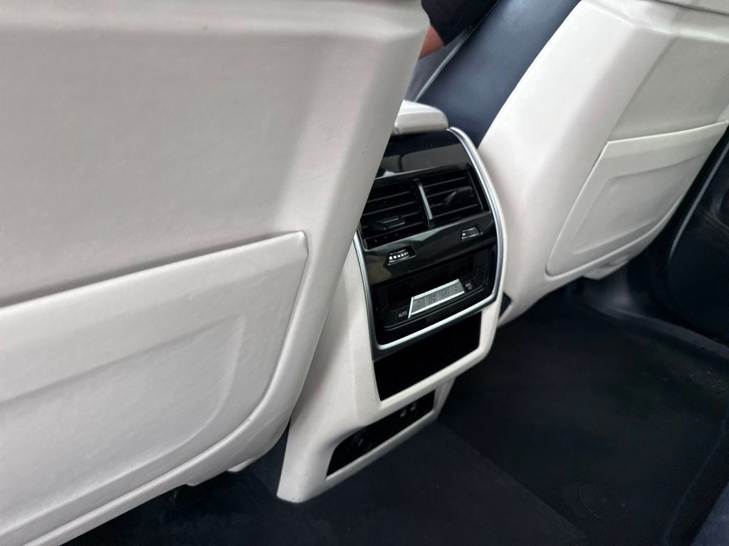 2019 BMW X7 xDrive40i Sports Activity Vehicle - 23062848 - 17