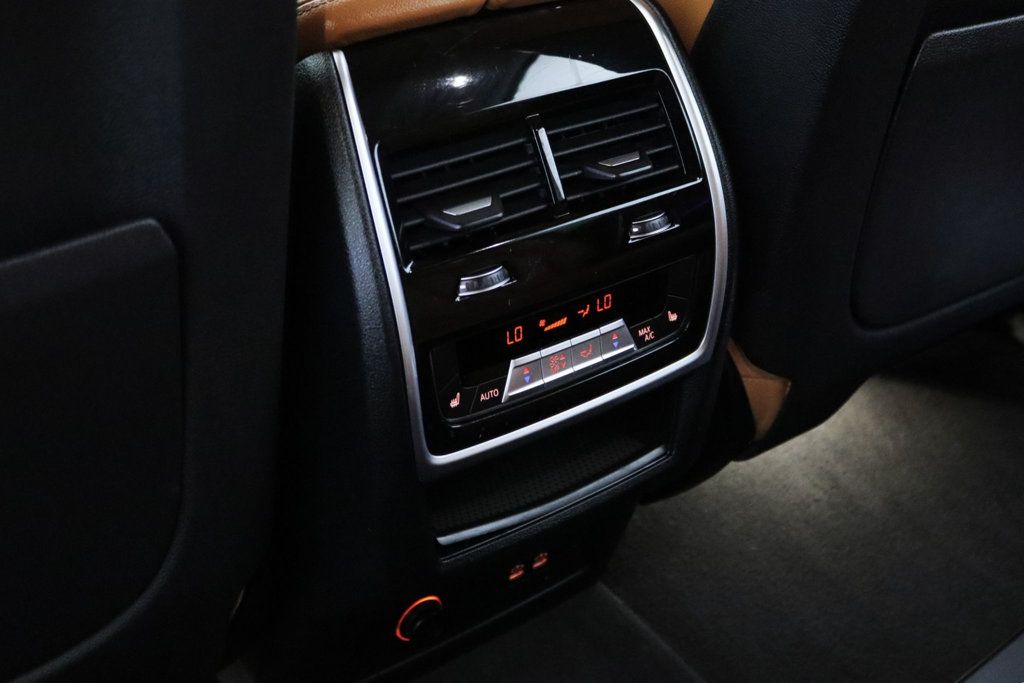 2019 BMW X7 xDrive40i Sports Activity Vehicle - 23036358 - 10