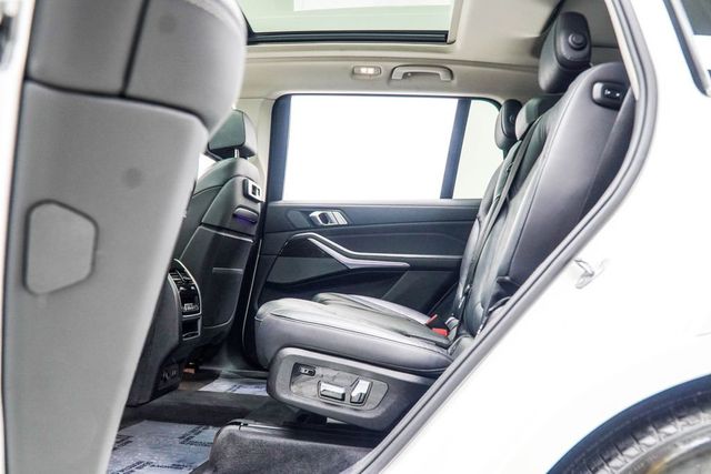 2019 BMW X7 xDrive40i Sports Activity Vehicle - 23075653 - 43