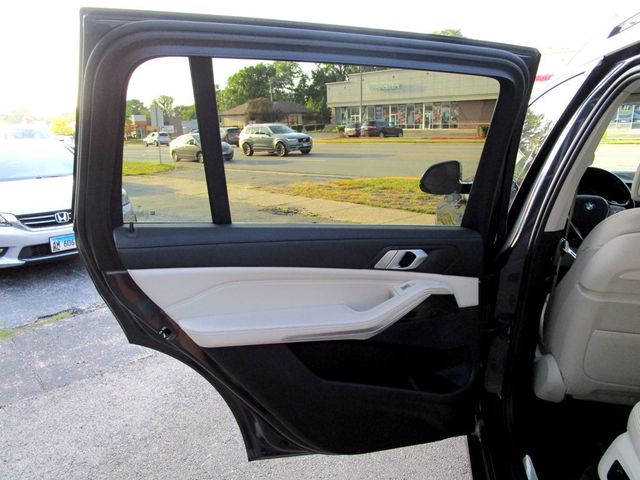 2019 BMW X7 xDrive40i Sports Activity Vehicle - 22917437 - 41