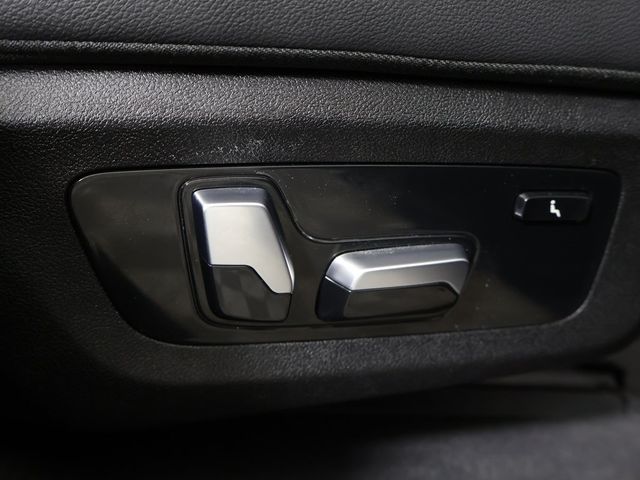 2019 BMW X7 xDrive40i Sports Activity Vehicle - 22955749 - 41