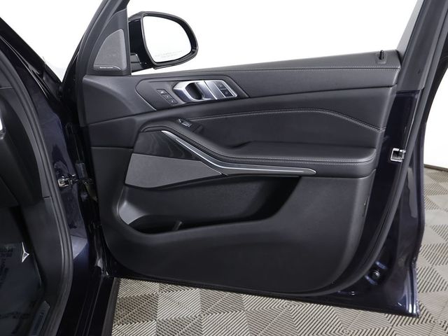 2019 BMW X7 xDrive40i Sports Activity Vehicle - 23064383 - 29