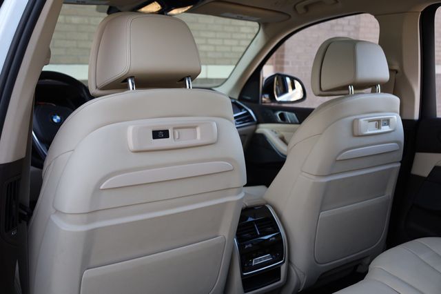 2019 BMW X7 xDrive40i Sports Activity Vehicle - 22947438 - 17