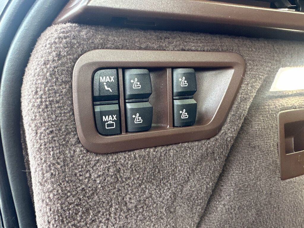 2019 BMW X7 xDrive40i Sports Activity Vehicle - 22872666 - 43