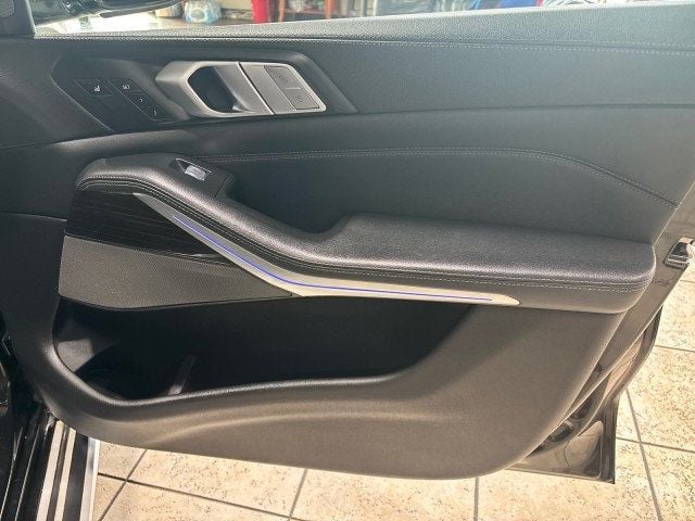 2019 BMW X7 xDrive50i Sports Activity Vehicle - 22883288 - 16