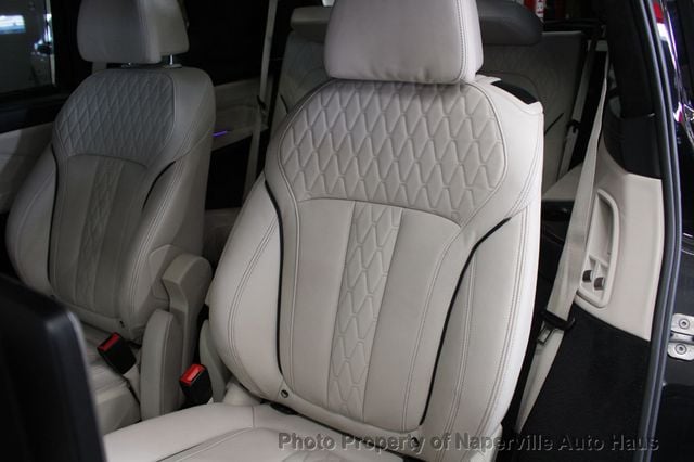 2019 BMW X7 xDrive50i Sports Activity Vehicle - 22986539 - 43