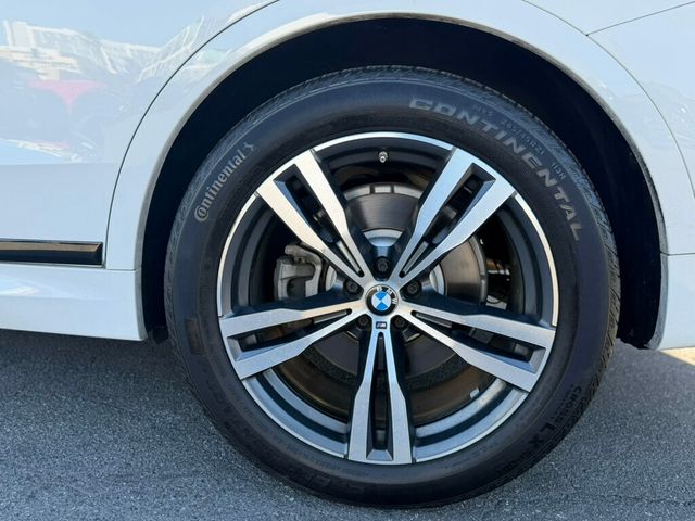 2019 BMW X7 xDrive50i Sports Activity Vehicle - 23061567 - 32