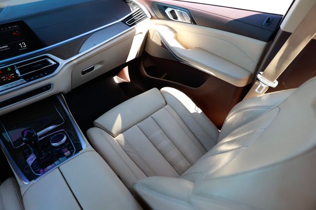 2019 BMW X7 xDrive50i Sports Activity Vehicle - 22939611 - 23