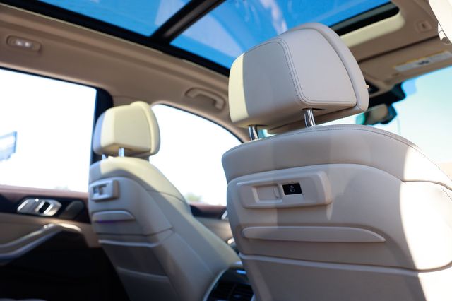 2019 BMW X7 xDrive50i Sports Activity Vehicle - 22939611 - 26