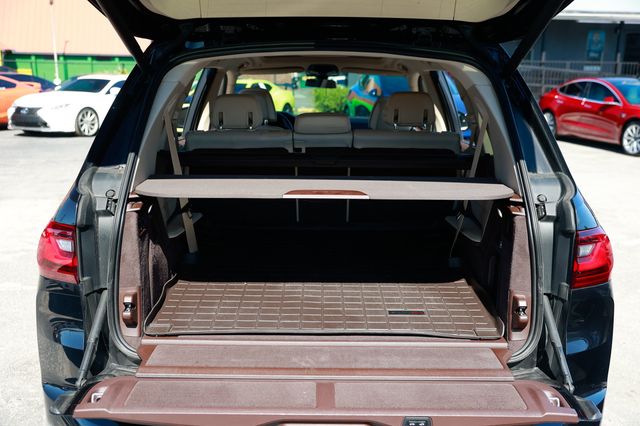 2019 BMW X7 xDrive50i Sports Activity Vehicle - 22939611 - 27