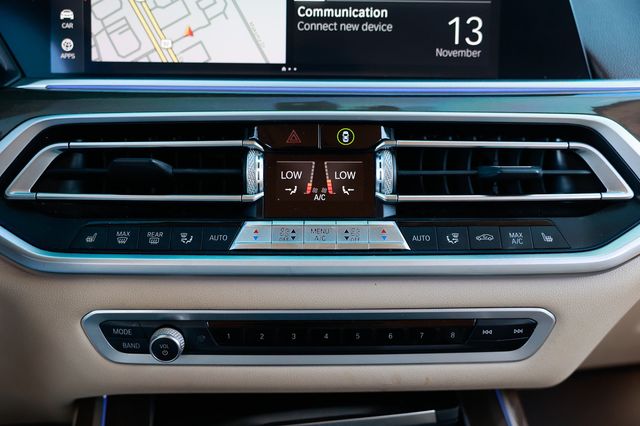 2019 BMW X7 xDrive50i Sports Activity Vehicle - 22939611 - 38