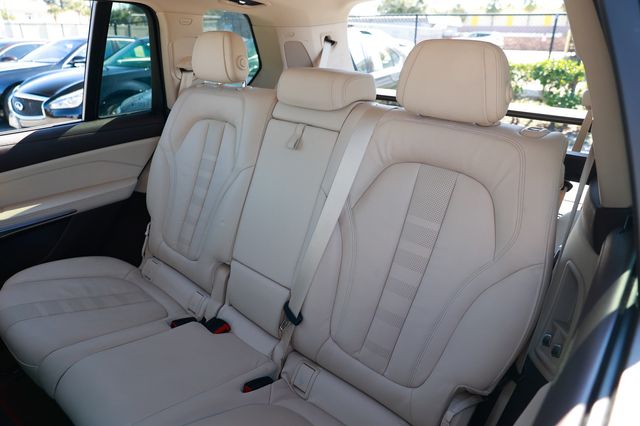 2019 BMW X7 xDrive50i Sports Activity Vehicle - 22939611 - 7