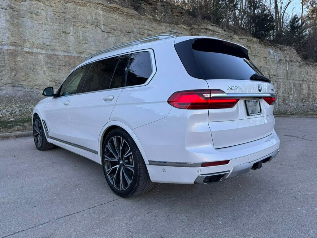 2019 BMW X7 xDrive50i Sports Activity Vehicle - 22747842 - 3