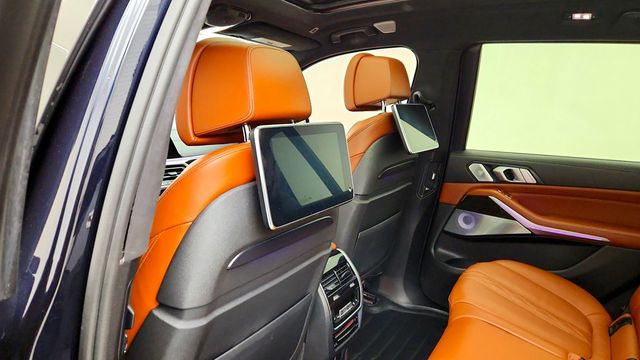 2019 BMW X7 xDrive50i Sports Activity Vehicle - 23098498 - 21