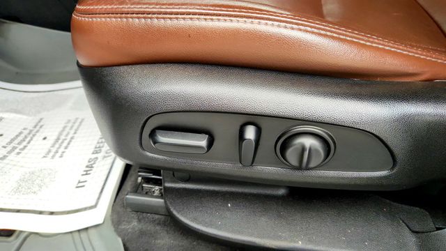 2019 Buick Enclave 4dr Avenir w/ Illuminated Door Sills - 23025762 - 11
