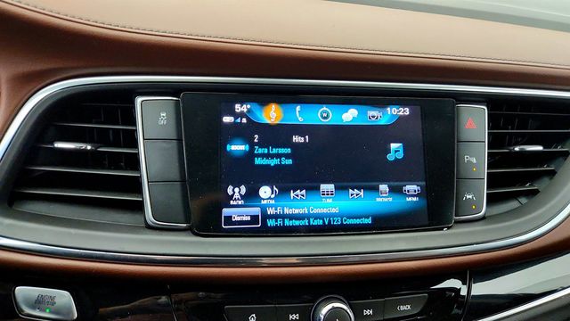 2019 Buick Enclave 4dr Avenir w/ Illuminated Door Sills - 23025762 - 17