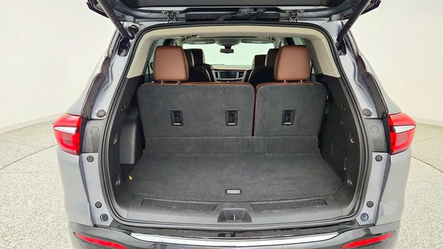 2019 Buick Enclave 4dr Avenir w/ Illuminated Door Sills - 23025762 - 21