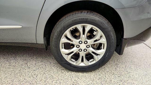 2019 Buick Enclave 4dr Avenir w/ Illuminated Door Sills - 23025762 - 8