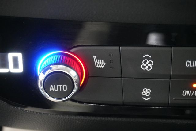 2019 Buick Enclave FWD 4dr Essence - 23023361 - 19