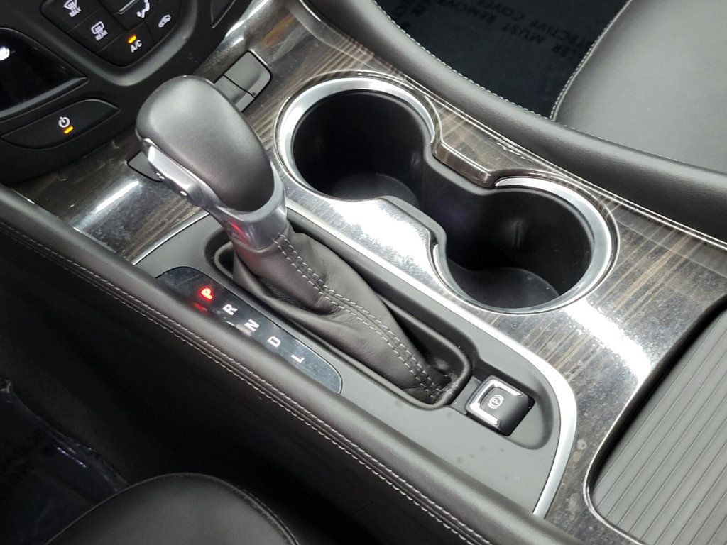 2019 Buick Envision FWD 4dr Essence - 22839145 - 19