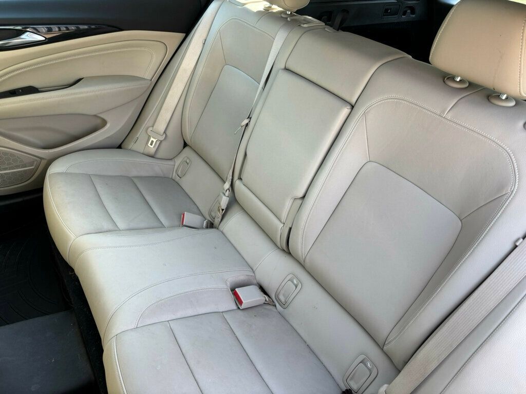2019 Buick Regal TourX 5dr Wagon Essence AWD - 23029564 - 16