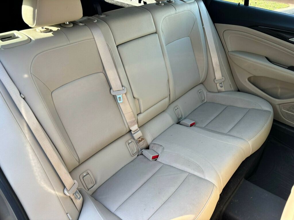 2019 Buick Regal TourX 5dr Wagon Essence AWD - 23029564 - 17