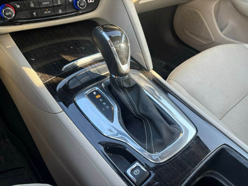 2019 Buick Regal TourX 5dr Wagon Essence AWD - 23029564 - 29