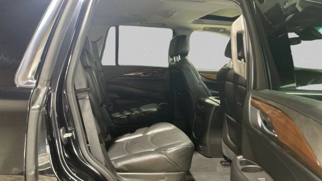 2019 Cadillac Escalade 2WD 4dr Luxury - 22986257 - 11