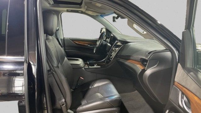 2019 Cadillac Escalade 2WD 4dr Luxury - 22986257 - 12