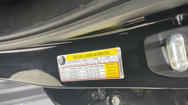 2019 Cadillac Escalade 2WD 4dr Luxury - 22986257 - 18