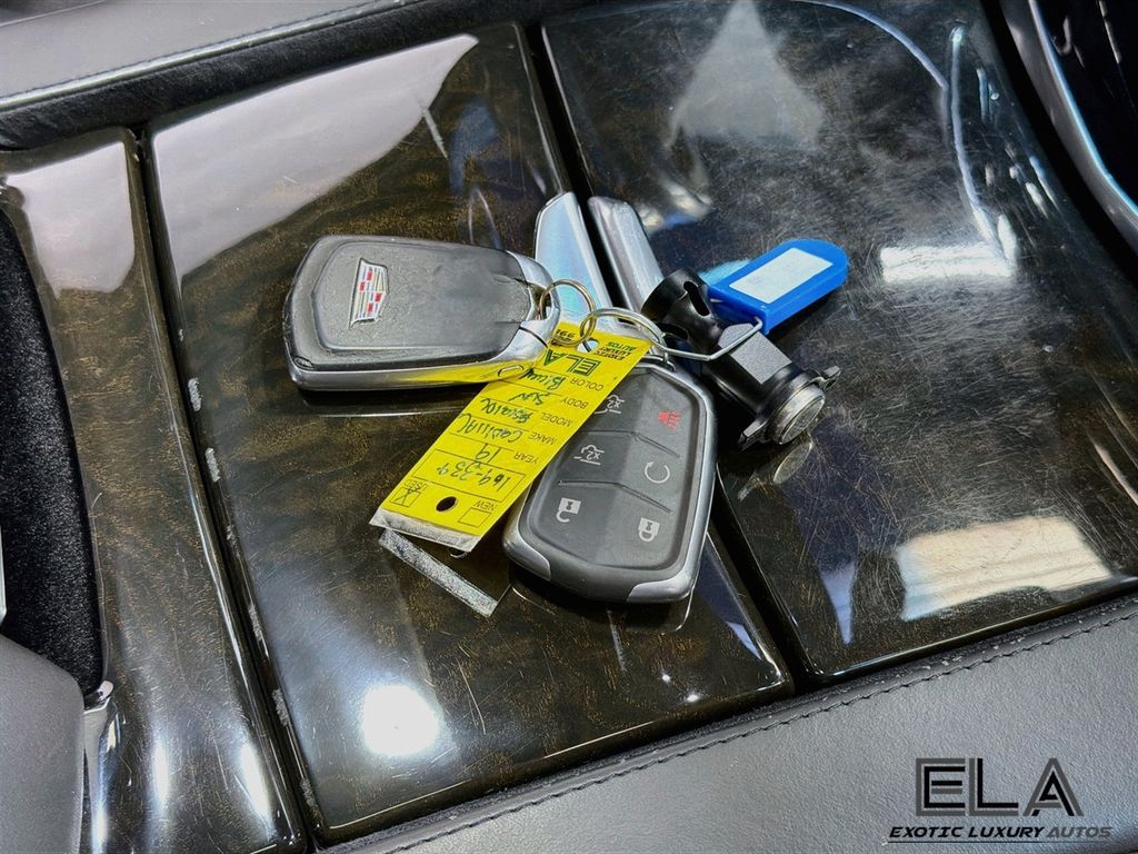 2019 Cadillac Escalade 2WD 4dr Platinum - 23080125 - 36