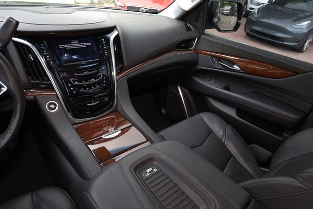 2019 CADILLAC ESCALADE 4WD 4dr Luxury - 23090187 - 28