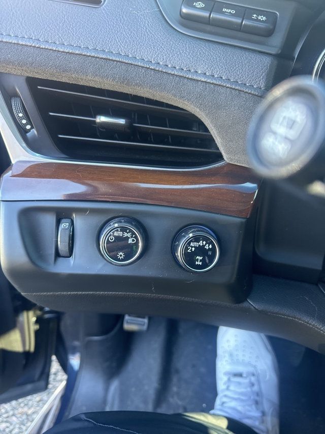 2019 Cadillac Escalade 4WD 4dr Luxury - 22974440 - 24