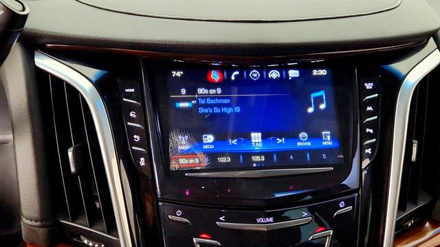 2019 Cadillac Escalade 4WD 4dr Luxury w/ Rear Seat Entertainment & 22'' Wheels - 23075029 - 18