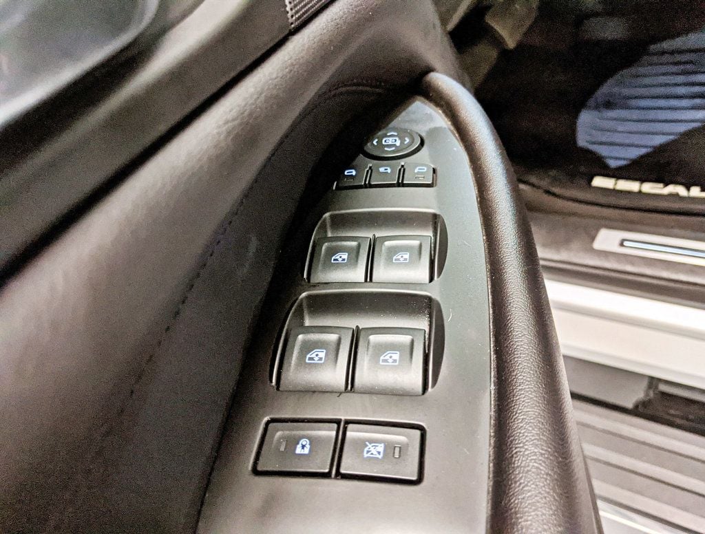 2019 Cadillac Escalade 4WD 4dr Premium Luxury - 22393647 - 18