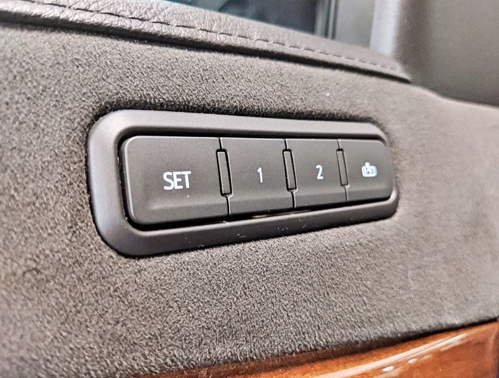 2019 Cadillac Escalade 4WD 4dr Premium Luxury - 22393647 - 19