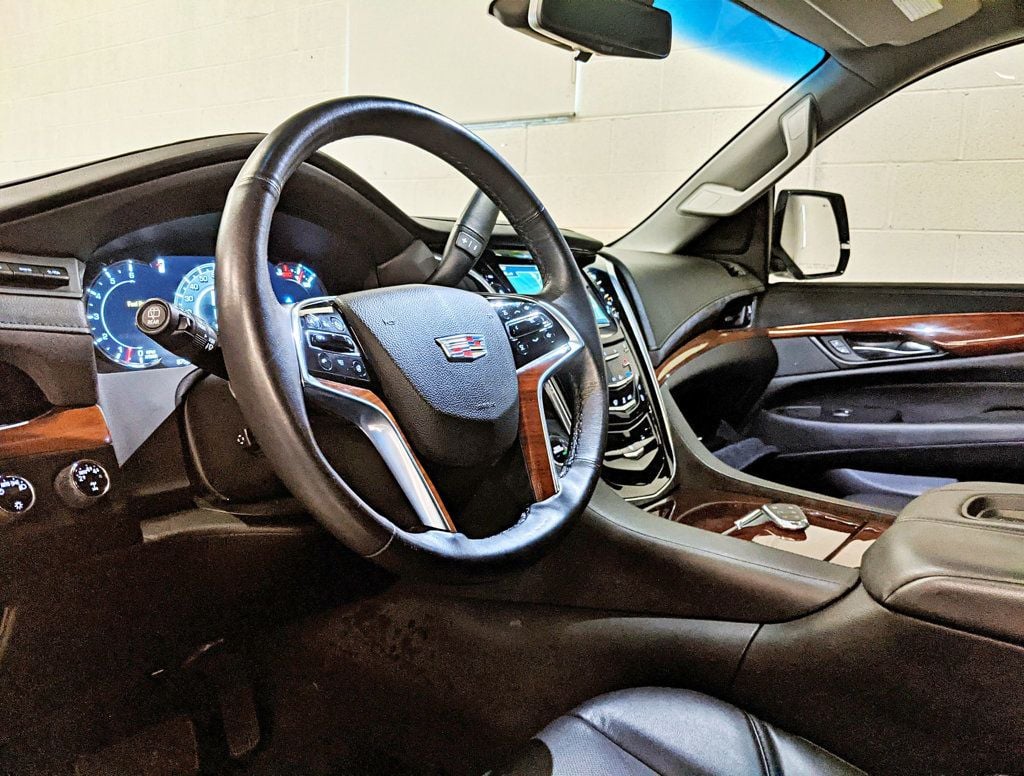 2019 Cadillac Escalade 4WD 4dr Premium Luxury - 22393647 - 37