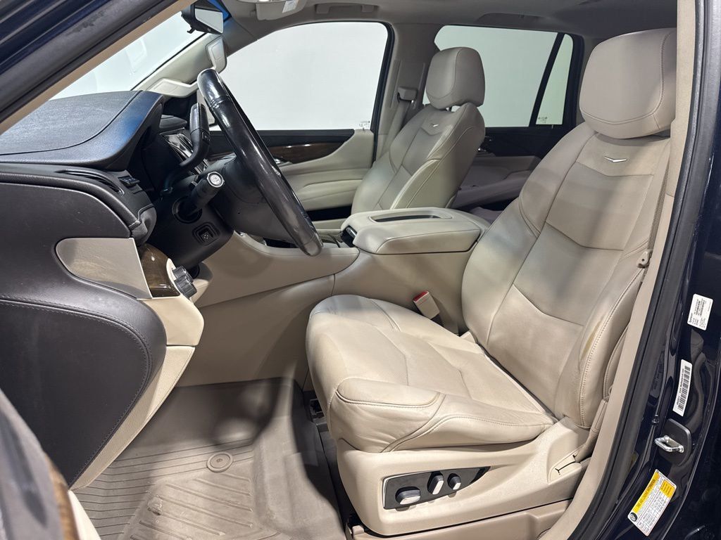 2019 Cadillac Escalade 4WD 4dr Premium Luxury - 22971306 - 32