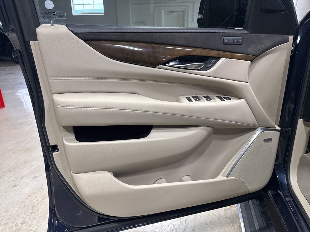 2019 Cadillac Escalade 4WD 4dr Premium Luxury - 22971306 - 37