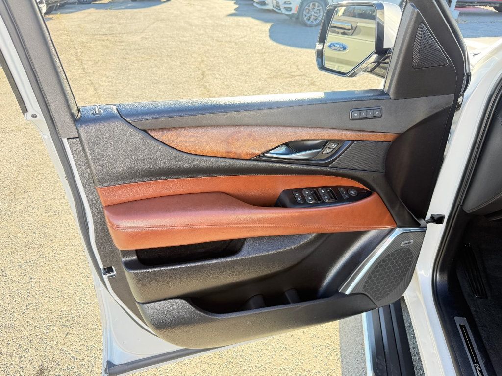 2019 Cadillac Escalade 4WD 4dr Premium Luxury - 22937116 - 10