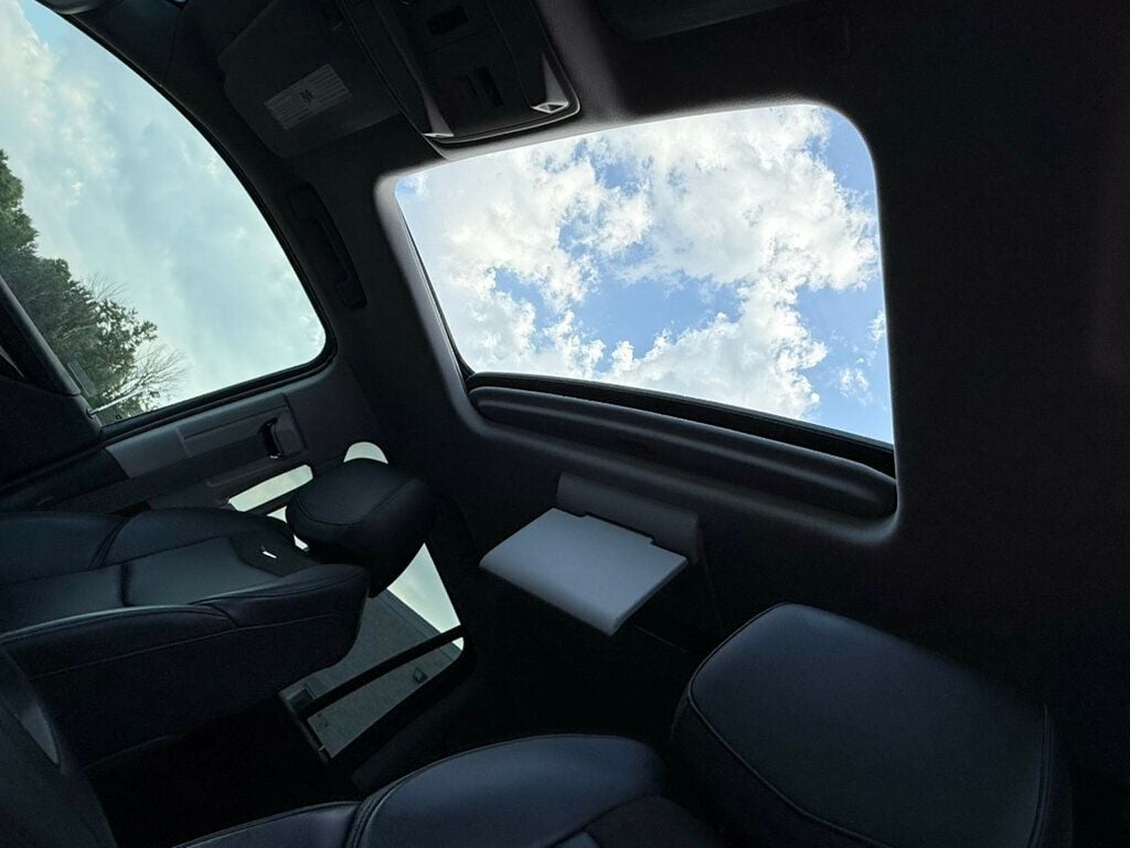 2019 Cadillac Escalade Premium Luxury photo 4