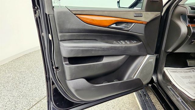 2019 Cadillac Escalade 4WD 4dr Premium Luxury w/ 22'' Wheels & Power Retractable Steps - 23033199 - 10