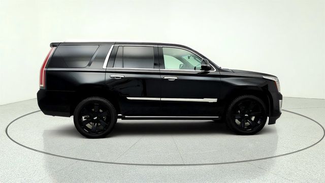 2019 Cadillac Escalade 4WD 4dr Premium Luxury w/ 22'' Wheels & Power Retractable Steps - 23033199 - 3