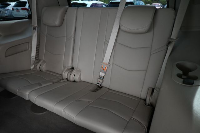 2019 Cadillac Escalade Luxury - 22989341 - 14
