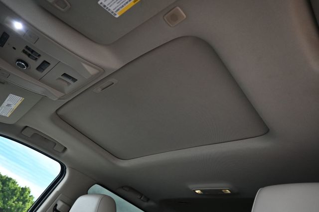 2019 Cadillac Escalade Luxury - 22989341 - 18